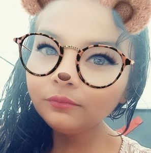 Meet your Posher, Itzel